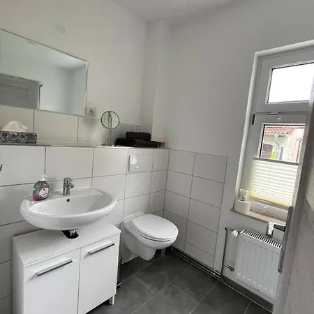 Apartment Modern Eingerichtet-stadtnah-ferienwohnung Mit Geschirrspueler Und Waschmaschine Friedland (Mecklenburg-Vorpommern)